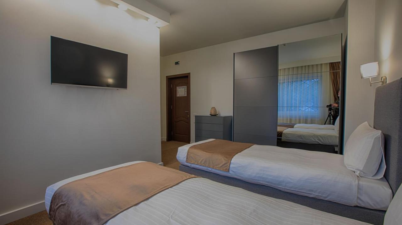 Mer Guest House B&B ブラショフ エクステリア 写真
